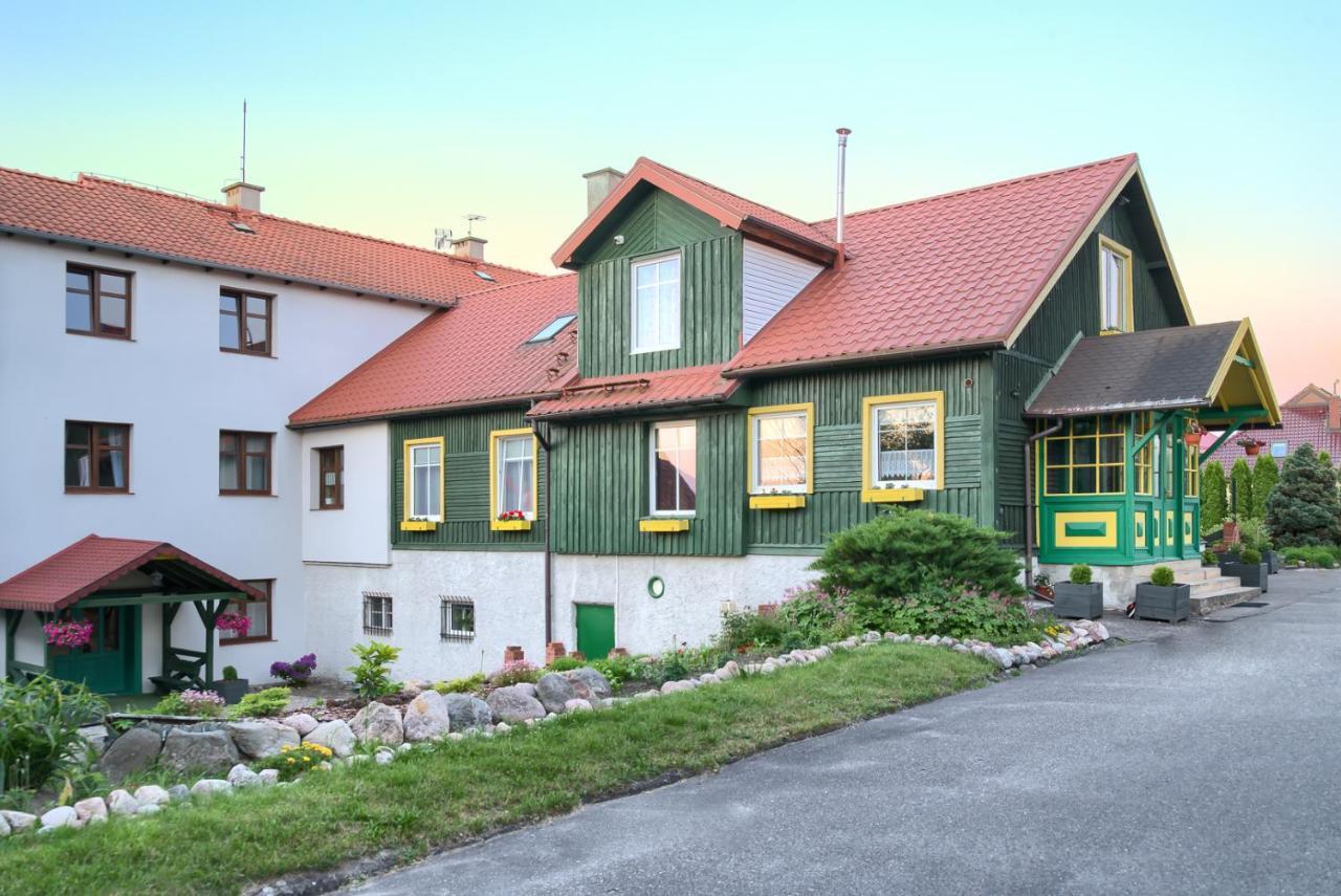 Gosciniec Zielony Domek Mrągowo Exteriér fotografie